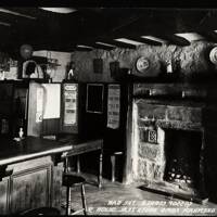 Oxenham Arms fireplace