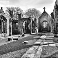 Buckfastleigh Holy Trinity, ruin 1.jpg