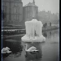 Swans and fountain, Dawlish