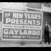 Advertising Gaylards ' New Year's Presents '