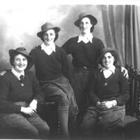 Penny Keogh (right) and fellow members of the Women's Land Army