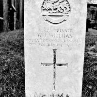 Uncatalogued: Ilsington Churchyard Private W J Willman's grave.jpg