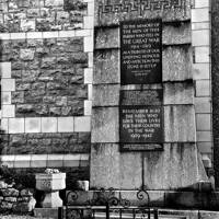 Moretonhampstead War Memorial.jpg