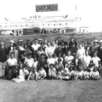 Manaton School outing to Teignmouth in the late 1920s.