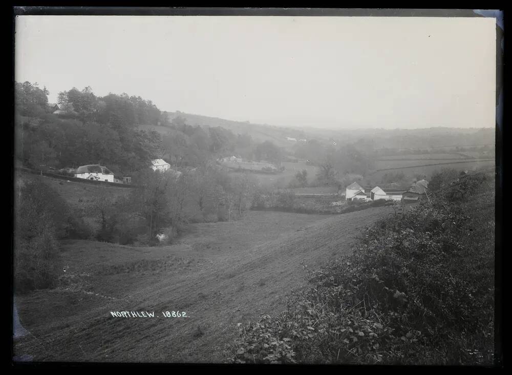 General view, Lew, North