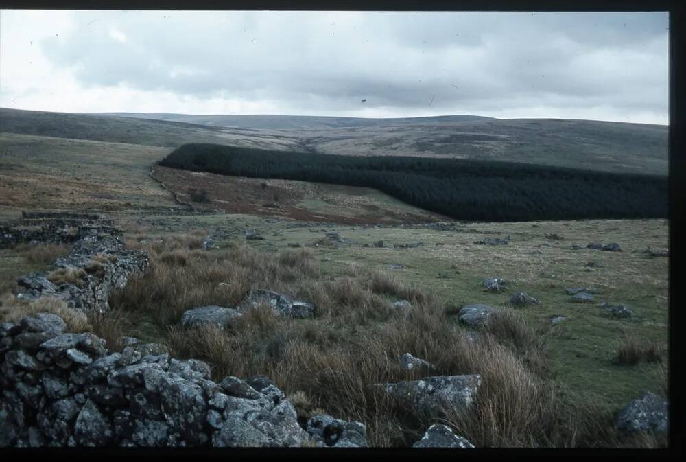 Enclosure Huts - Broadall Lake