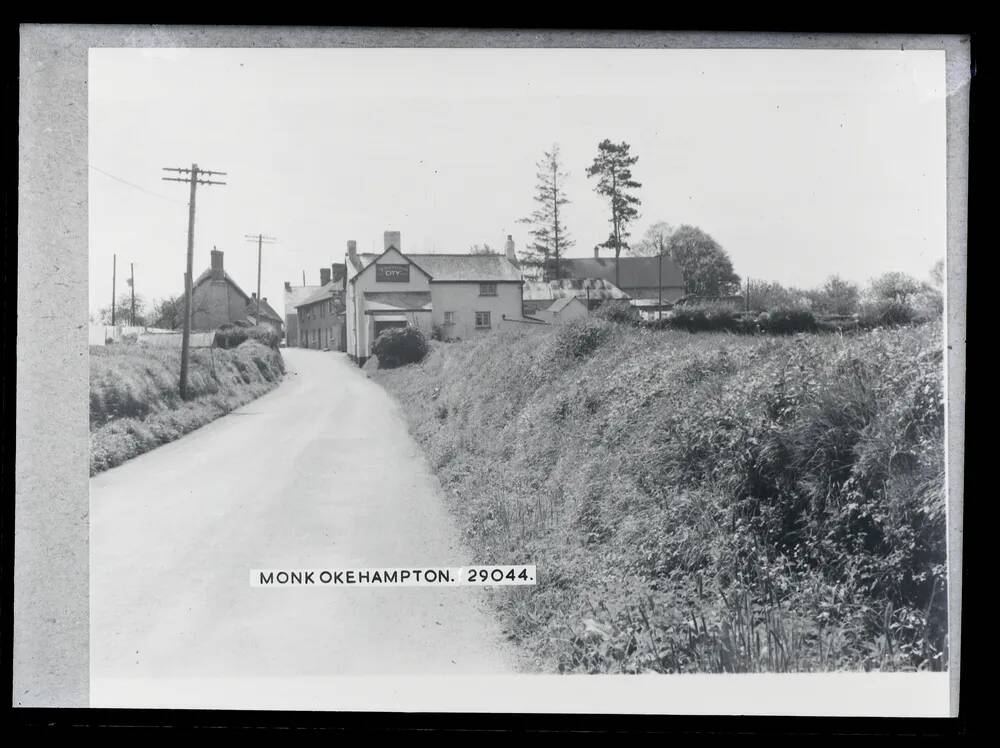 General view, Monkokehampton