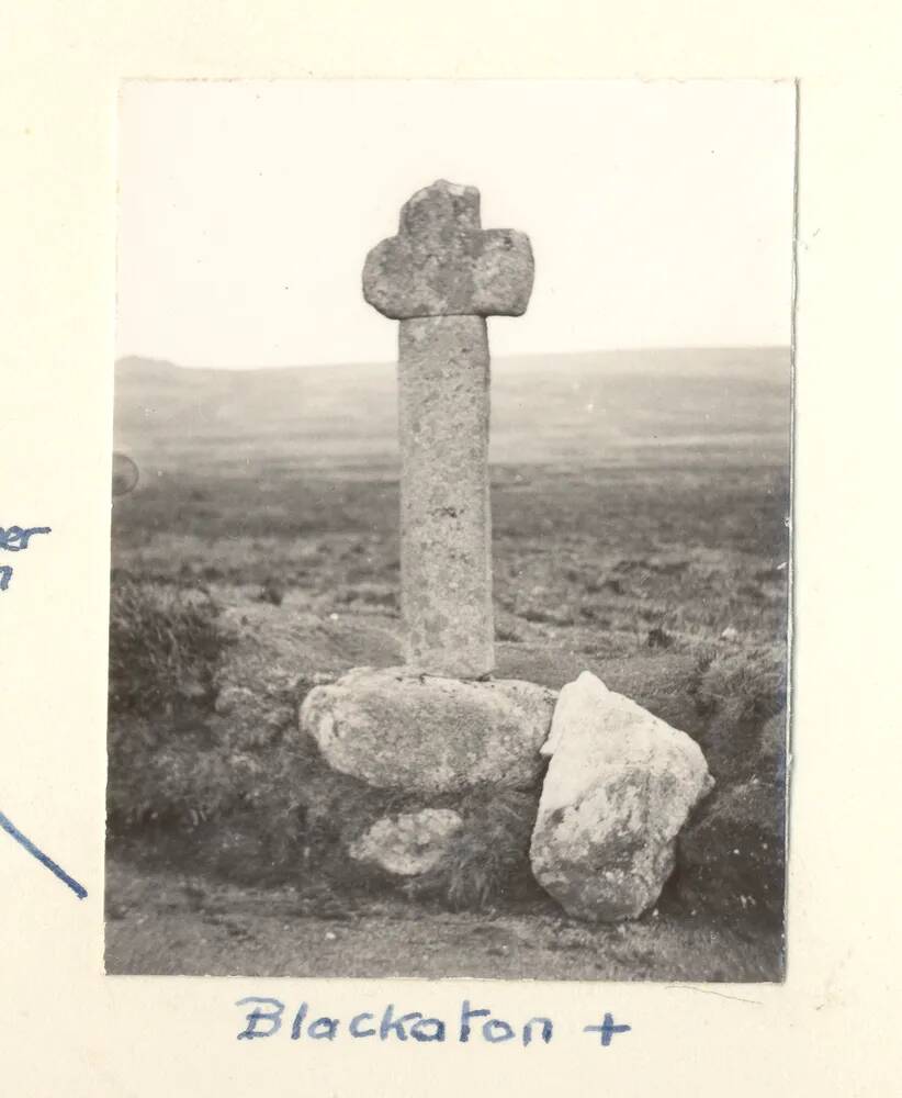 Stone cross at Blackaton (Roman's Cross)