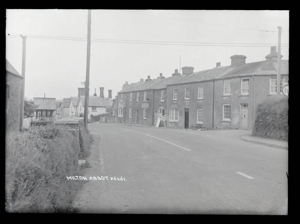 Village, Milton Abbot