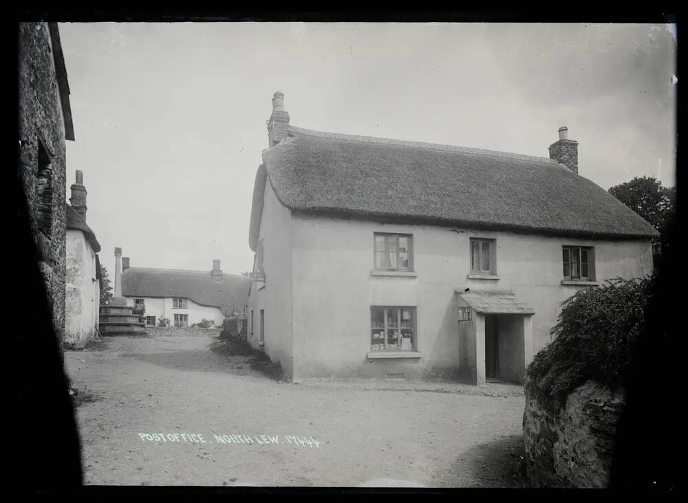 The Post Office, Lew, North