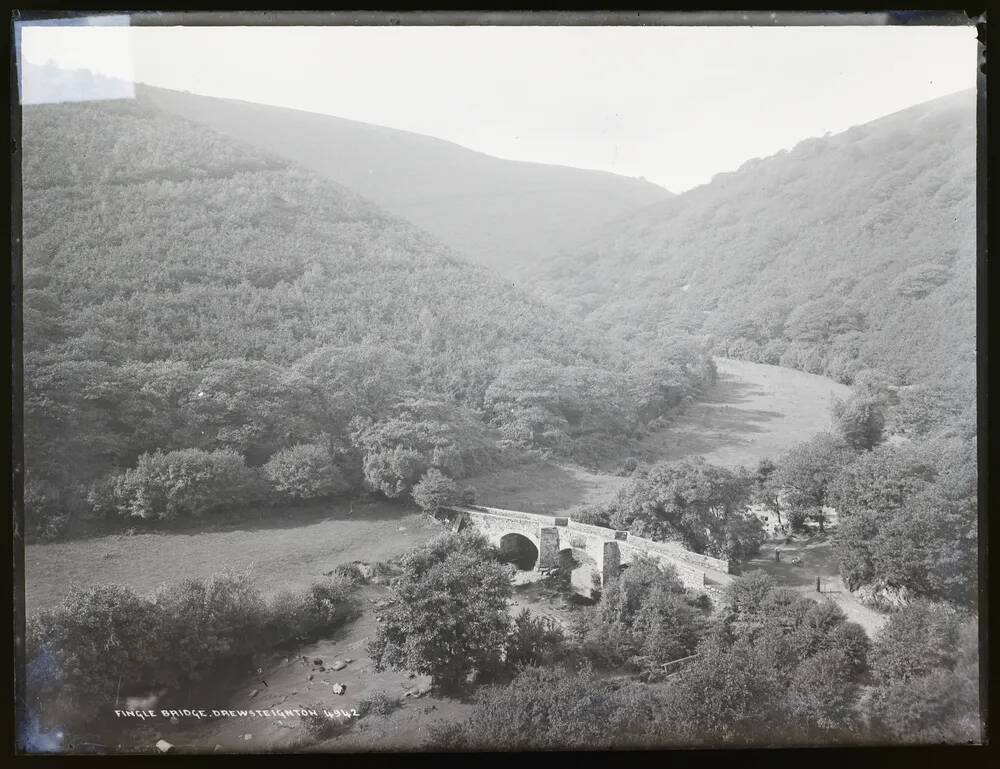 'Fingle bridge'