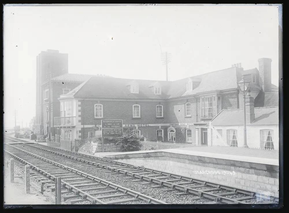 The Courtenay Arms Hotel, Starcross