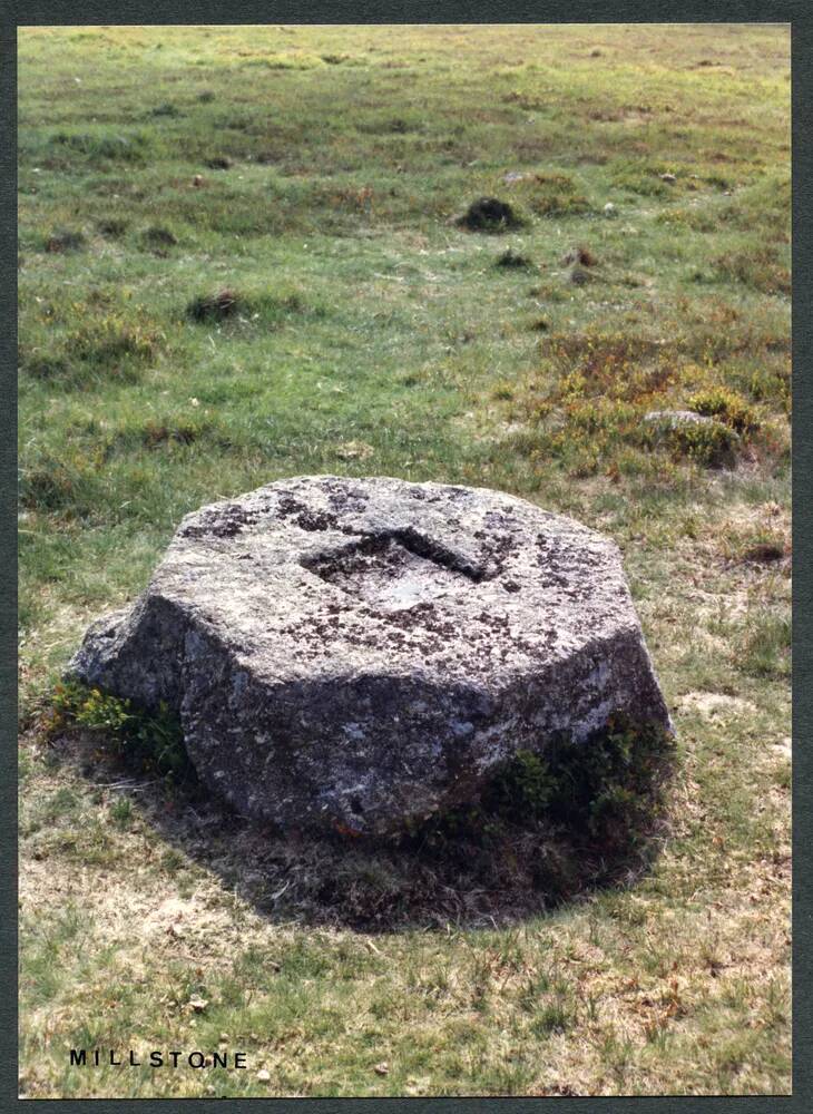 34/34 Unfinished grinding stone Wacka Tor 20/6/1991