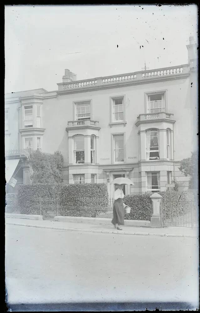 Osborne House, Dawlish