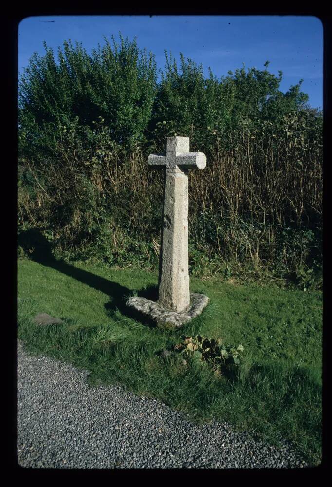 Walkhampton cross by Church House