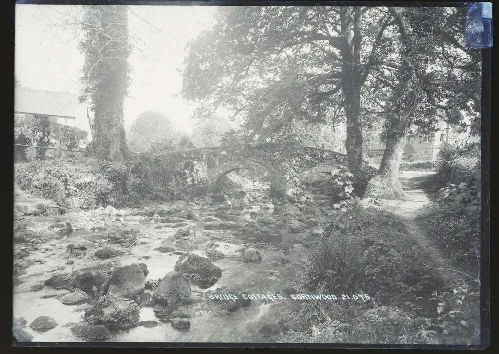 Bridge + cottages, Cornwood