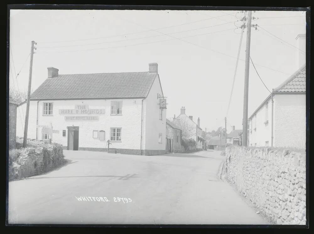 Whitford: Hare + Hounds Hotel, Shute