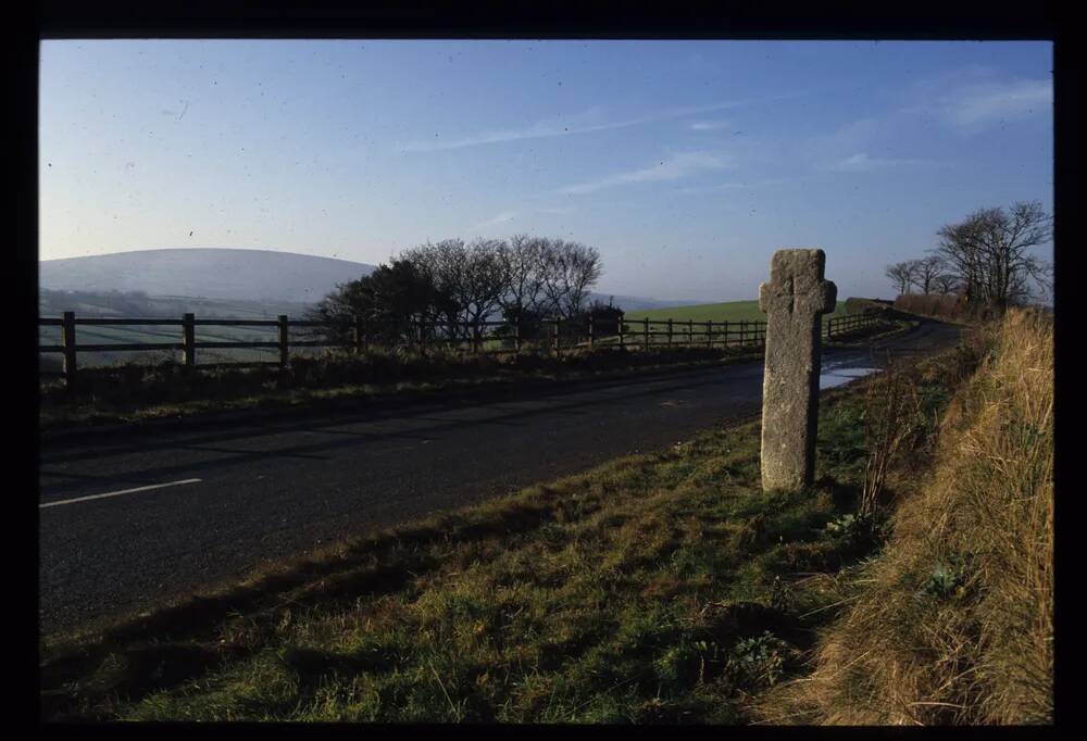 Ringhall Cross