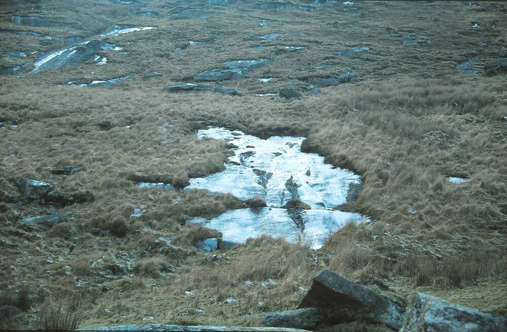 Slipper stones