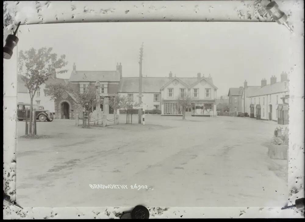 The Square, Bradworthy