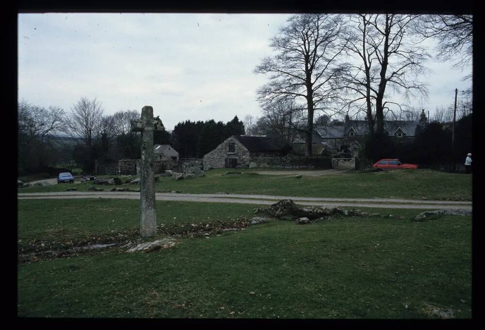 Sampford Spiney Cross