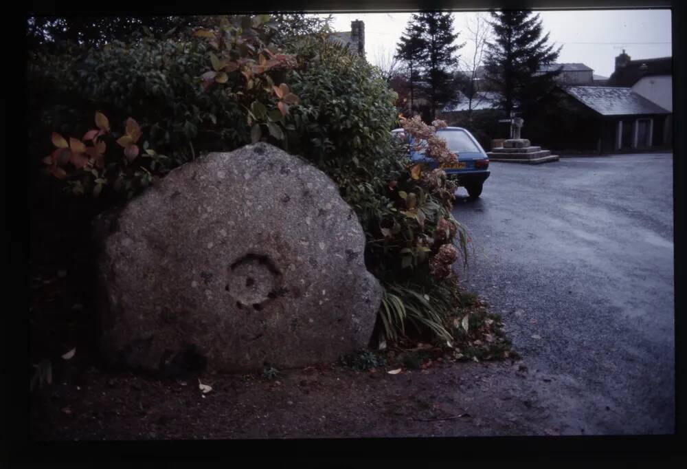 Wheel binding stone  at Throwleigh