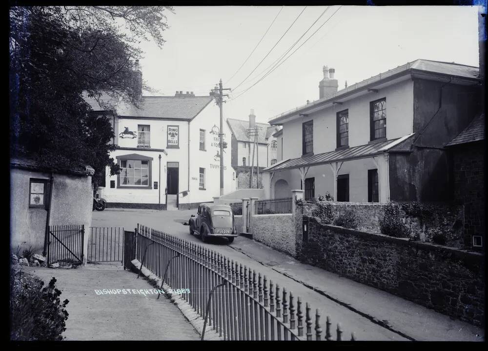 Street view, Ring of Bells Inn, Bishopsteignton