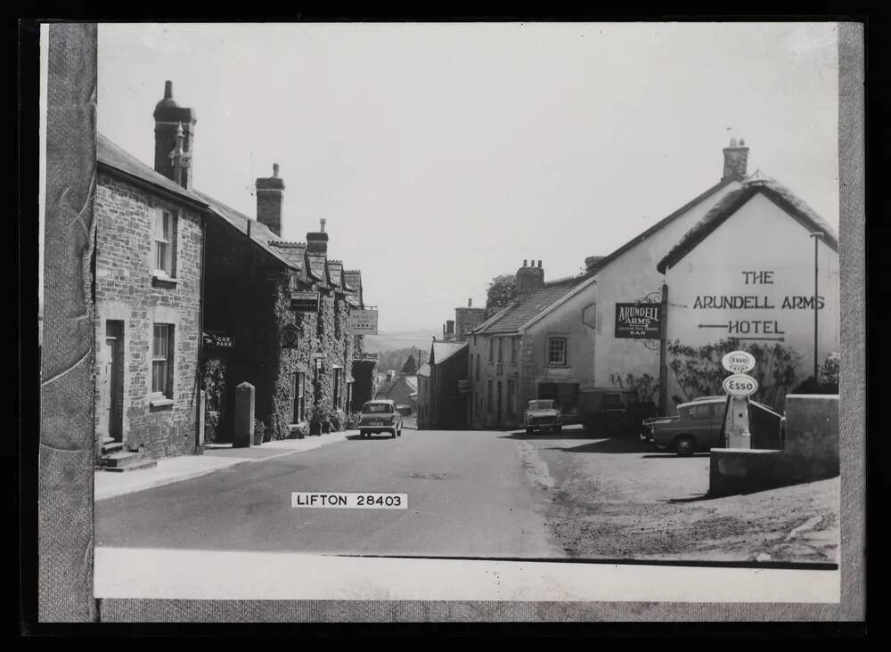 The Arundell Arms + street view, Lifton