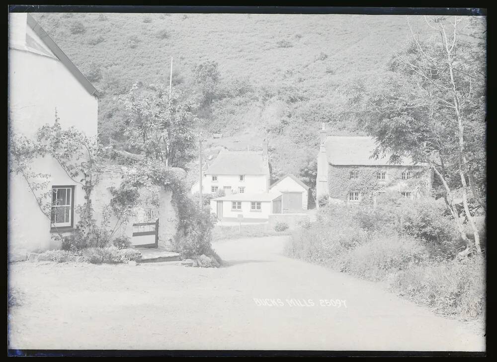 Bucks Mills Cottage, Woolfardisworthy, West