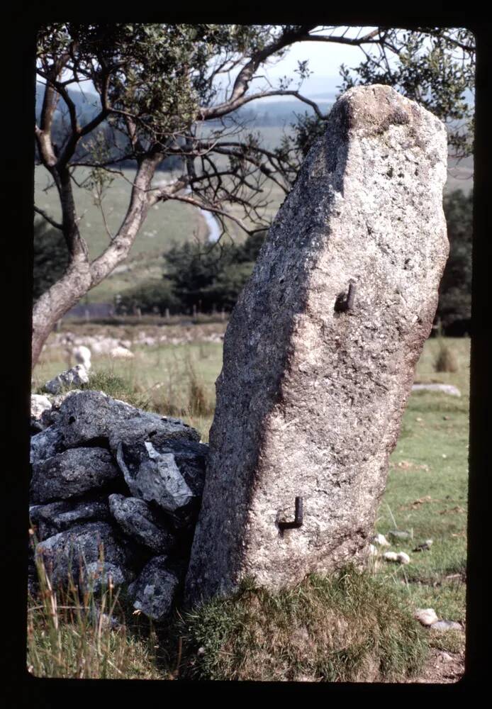 Gatepost near Peatcot