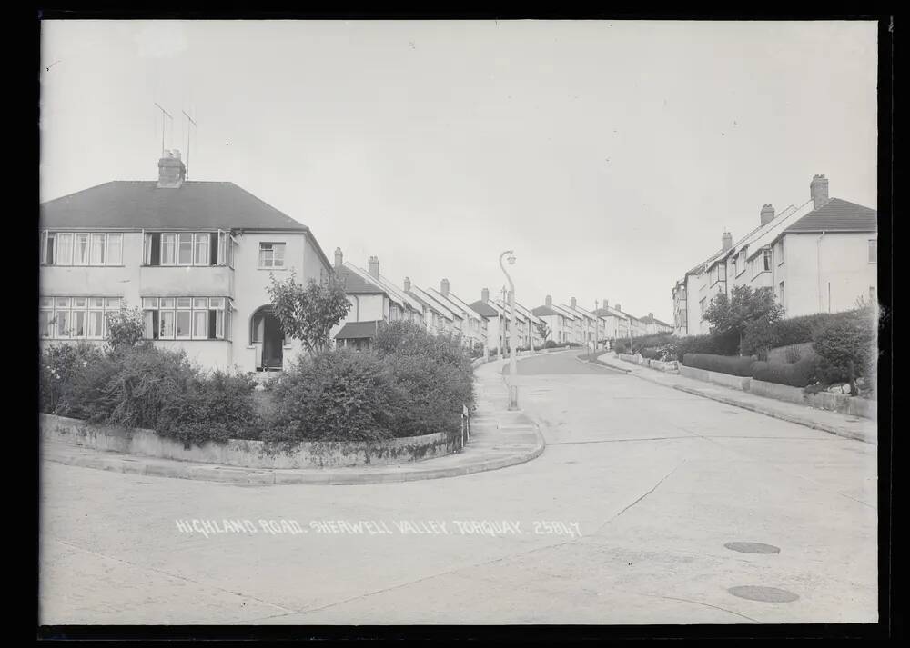 Sherwell Valley Road (Highland Road), Torquay (General)