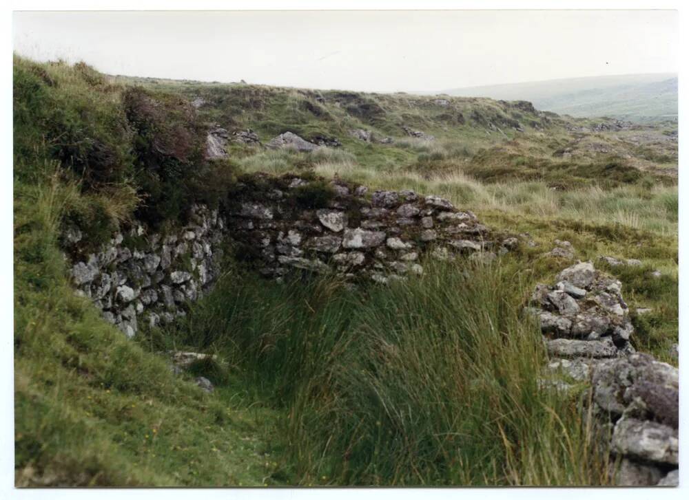 2/42 Building near Fox Tor Farm Ford 26/7/1991