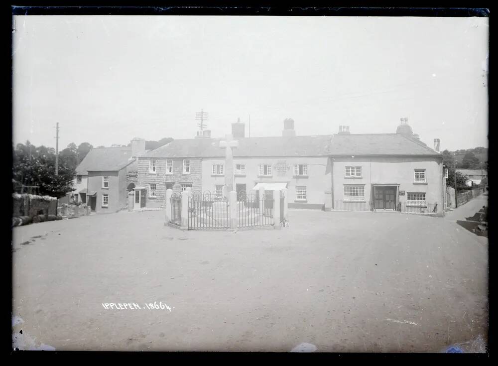 The Square, Ipplepen