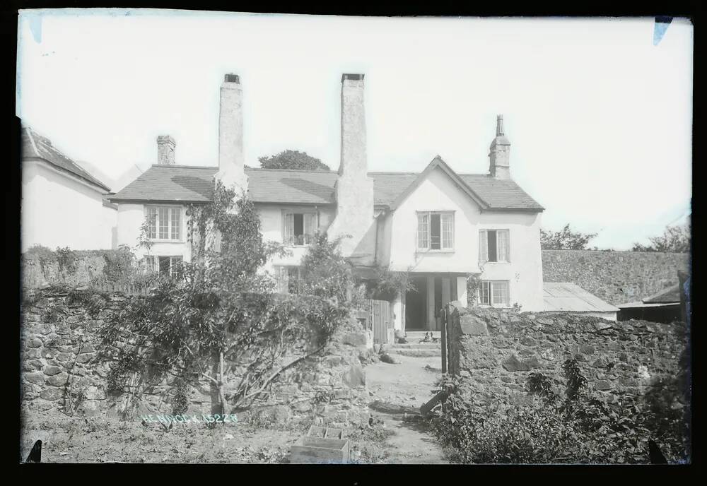 House, Hennock