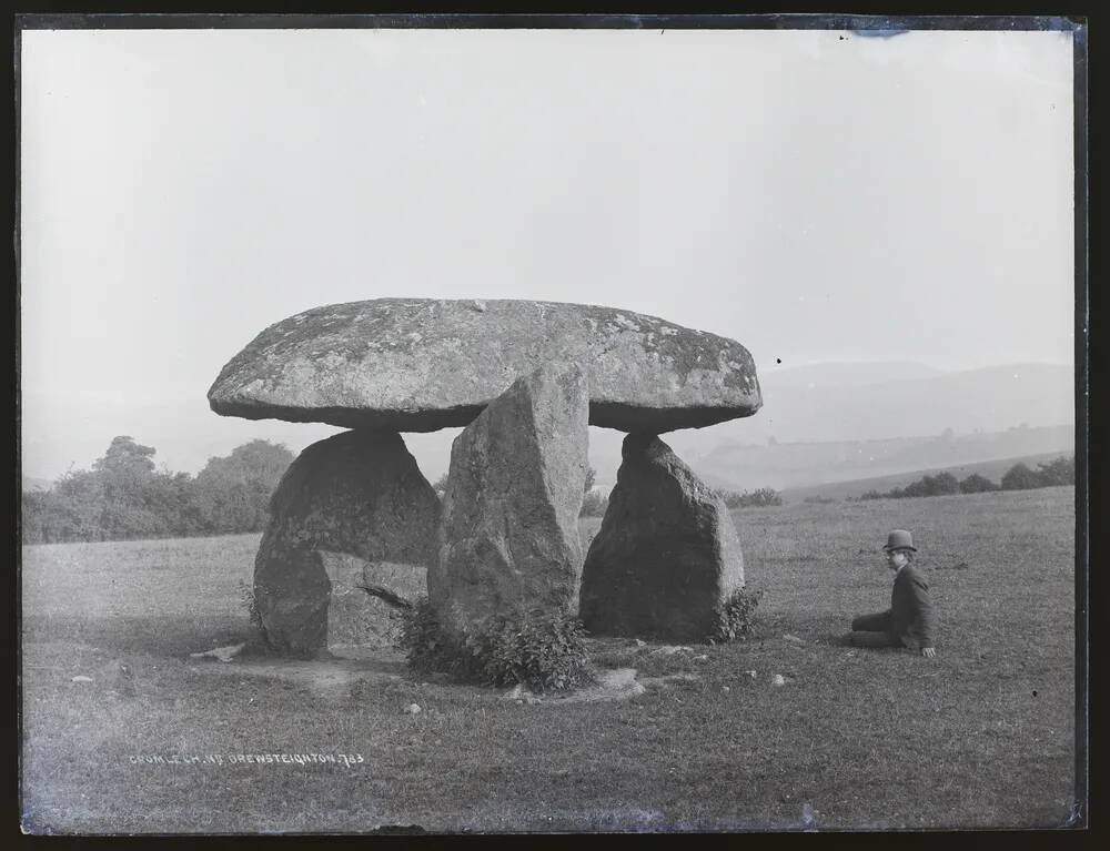 Cromlech near Drewsteignton