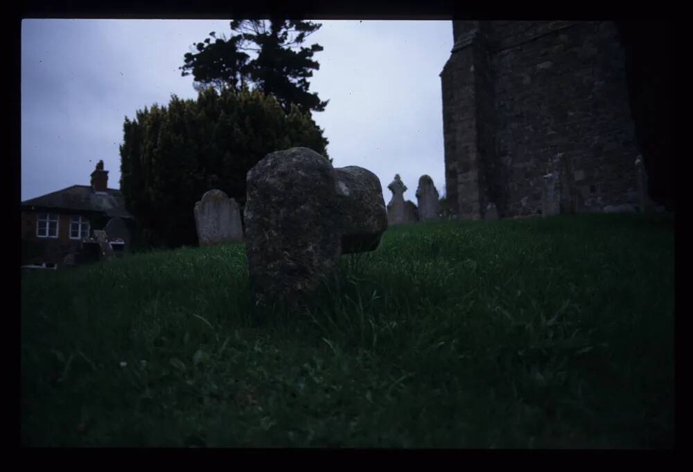 Dunsford cross and churchyard