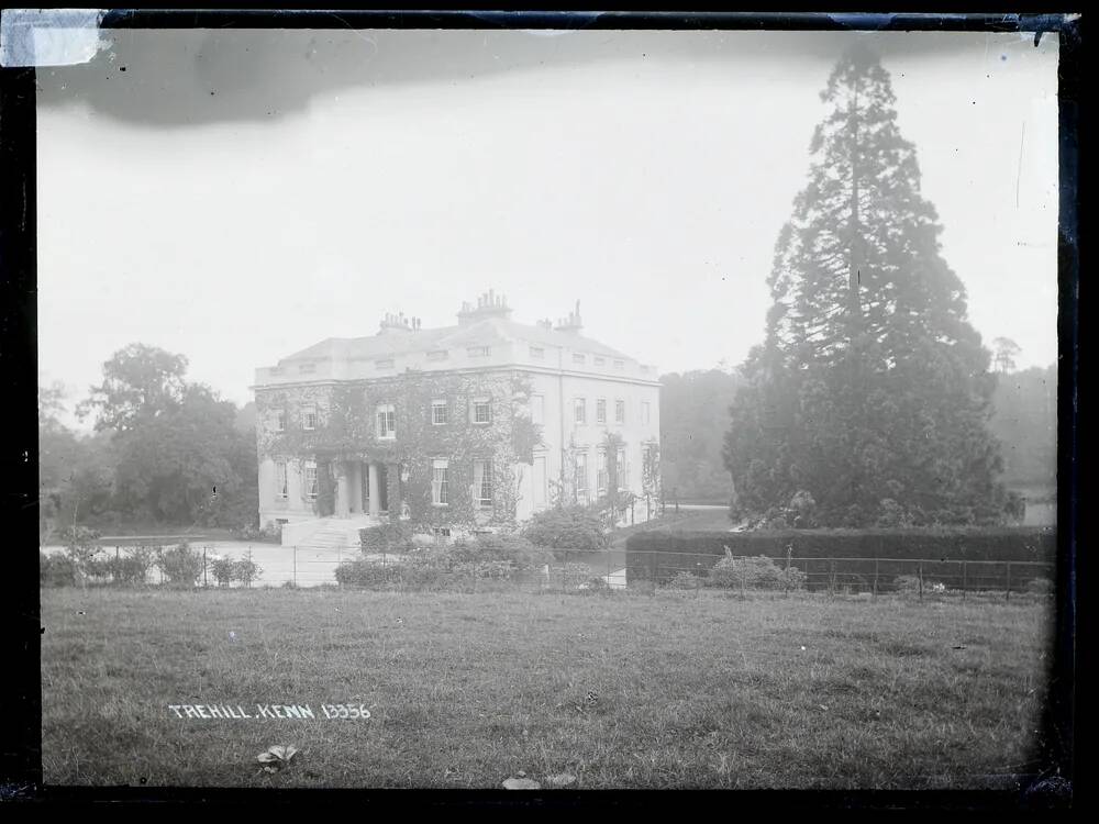 Trehill House, Kenn