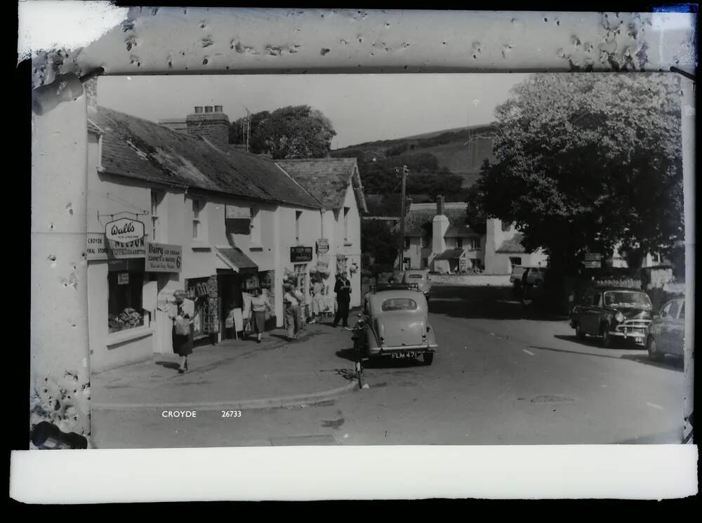 Croyde: street view, Georgeham