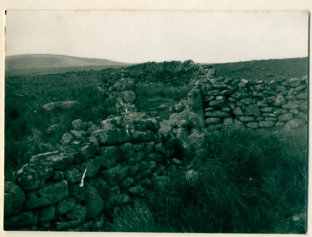 Enclosure near Broad Down Ring