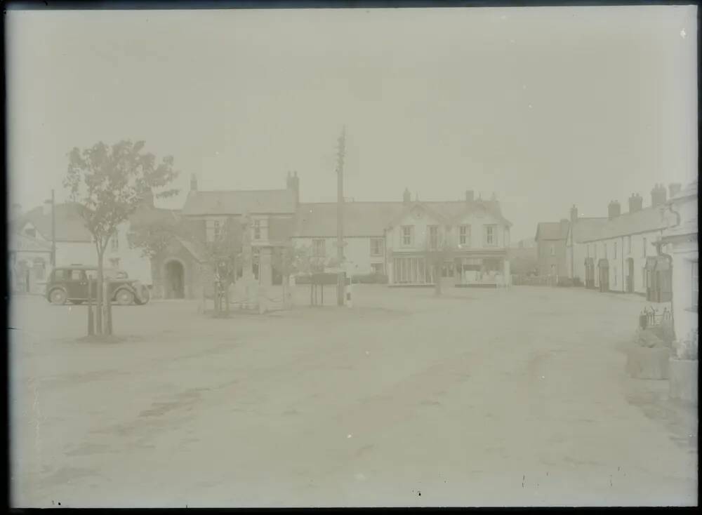 The Square, Bradworthy